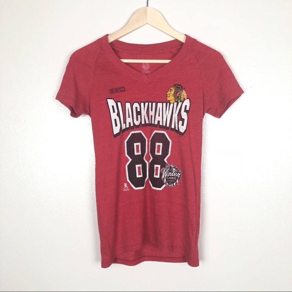 NHL Blackhawks men’s graphic tee